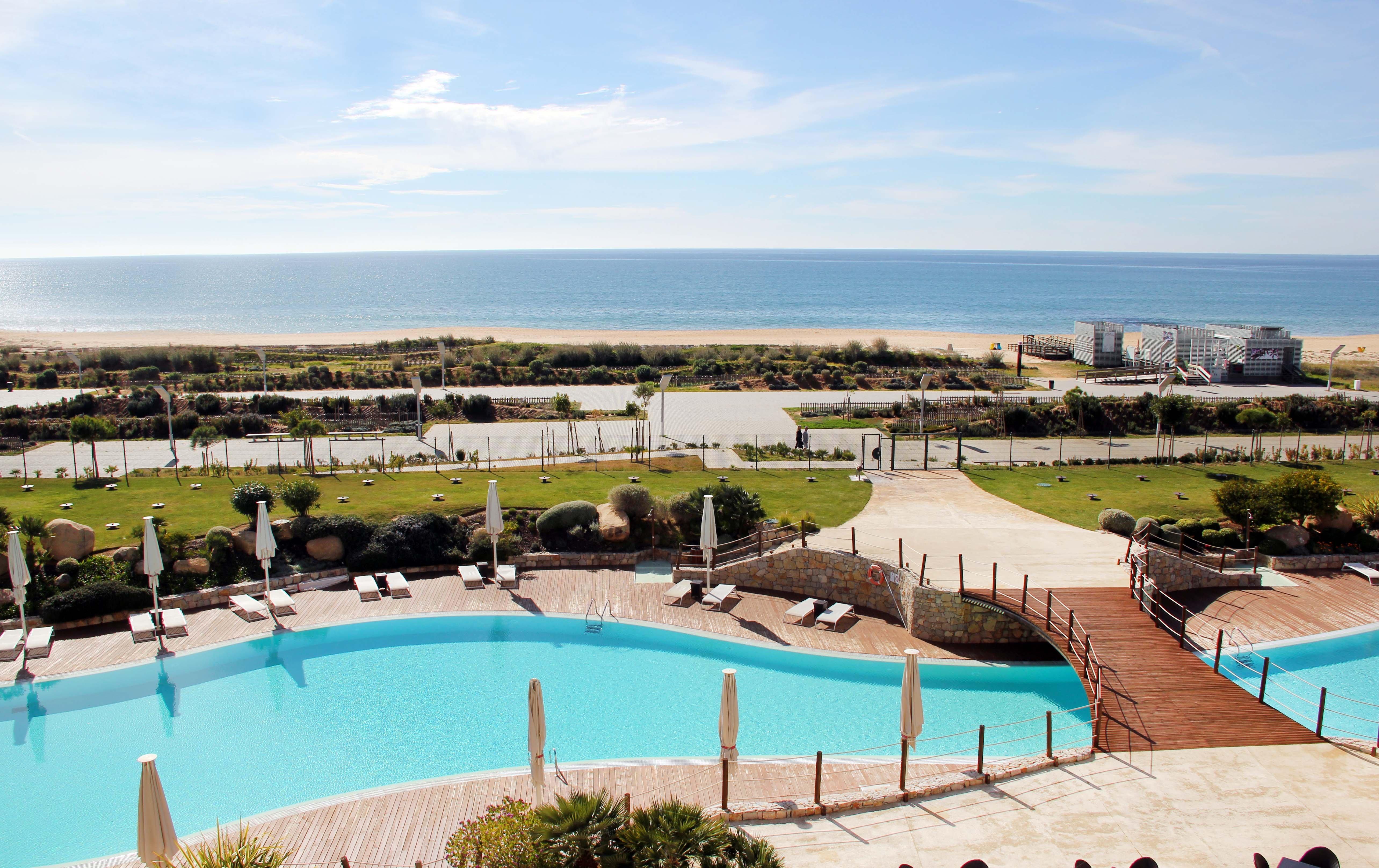 Crowne Plaza Vilamoura - Algarve By Ihg Kültér fotó View of the beach from the hotel