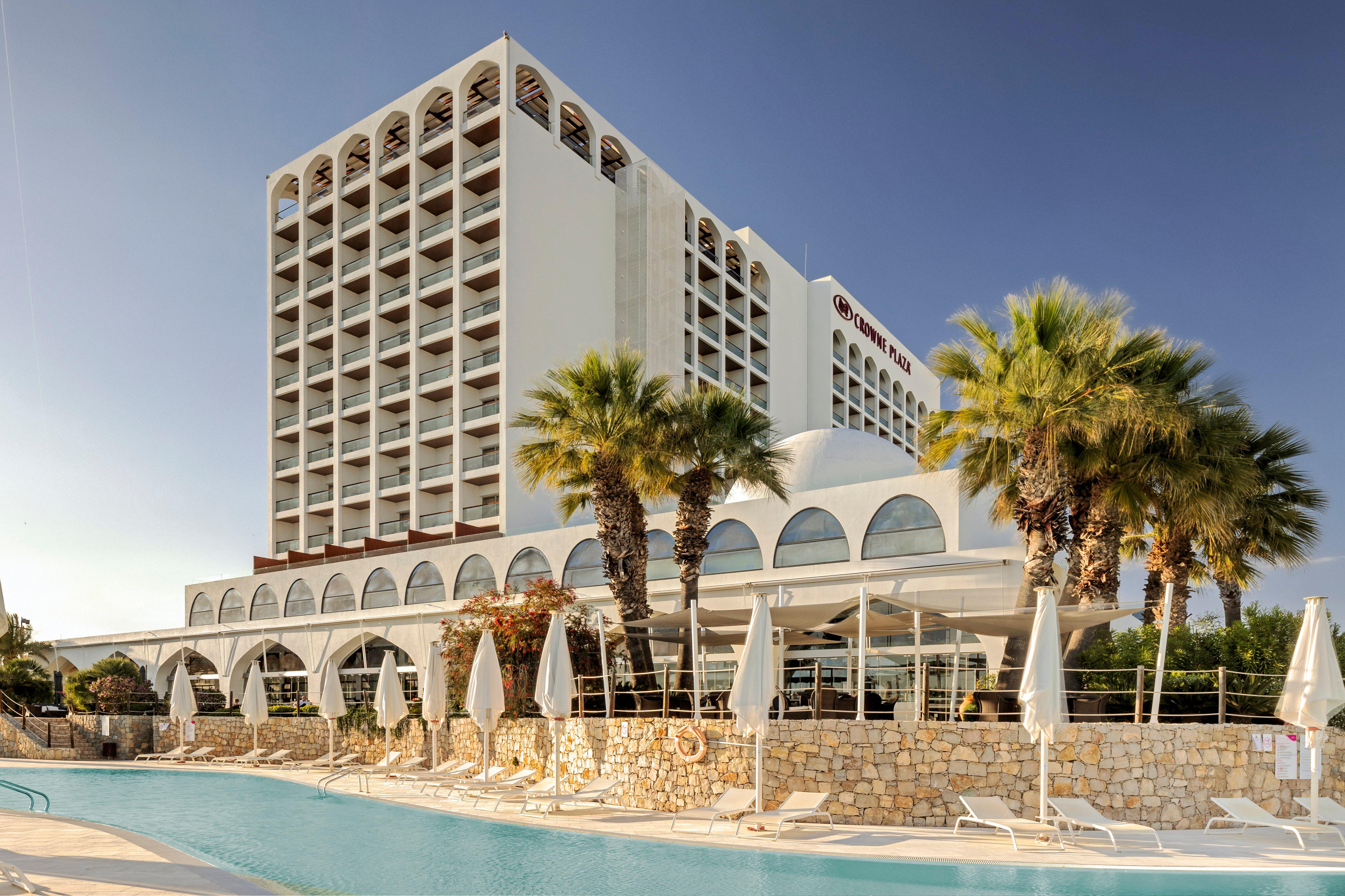 Crowne Plaza Vilamoura - Algarve By Ihg Kültér fotó The Westin Resort & Villas, Naos Beach